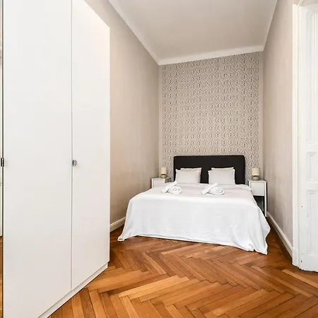 Stylish Old Town 2 Bedroom New Presidential Castle Apartmán Bratislava