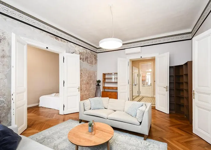 Stylish Old Town 2 Bedroom New Presidential Castle Appartamento Bratislava