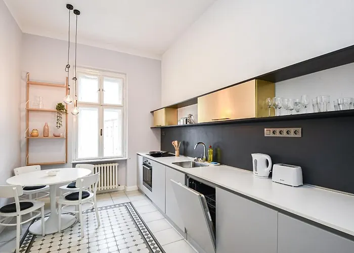 Stylish Old Town 2 Bedroom New Presidential Castle * 布拉迪斯拉发