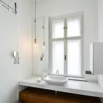Апартаменти Stylish Old Town 2 Bedroom New Presidential Castle *