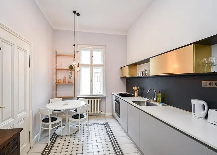 Stylish Old Town 2 Bedroom New Presidential Castle דירה ברטיסלאבה