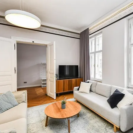 Apartment Stylish Old Town 2 Bedroom New Presidential Castle
