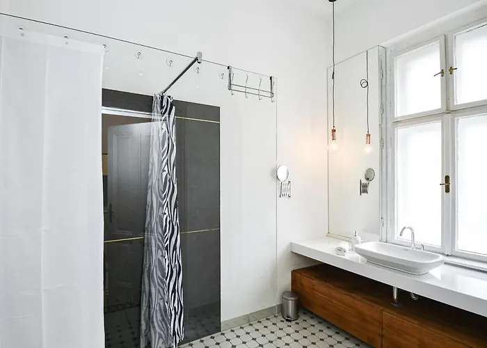 Apartment Stylish Old Town 2 Bedroom New Presidential Castle Bratislava